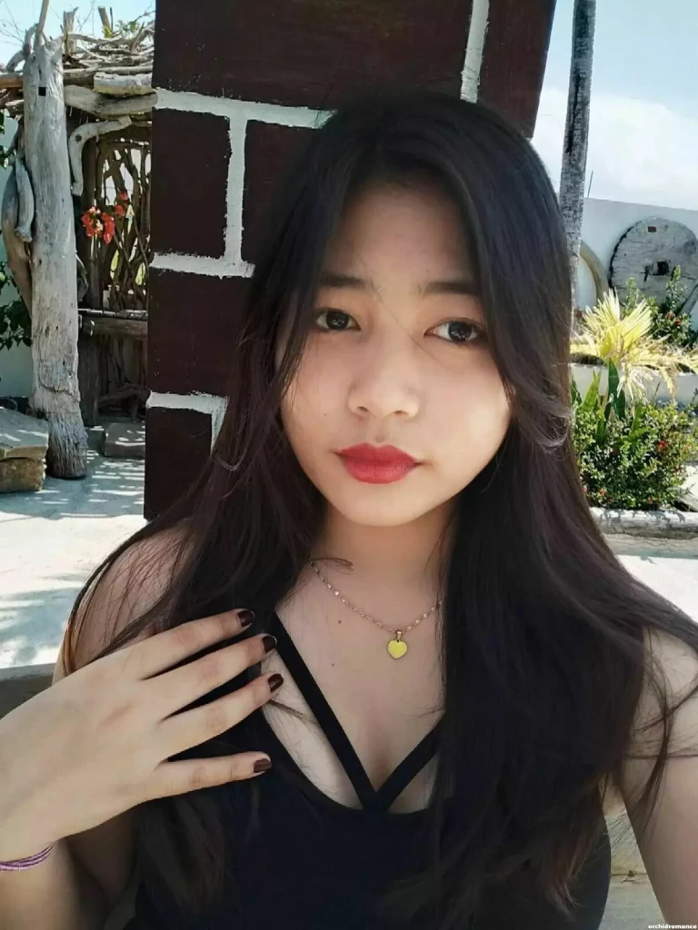 Marjorie Profile image 5